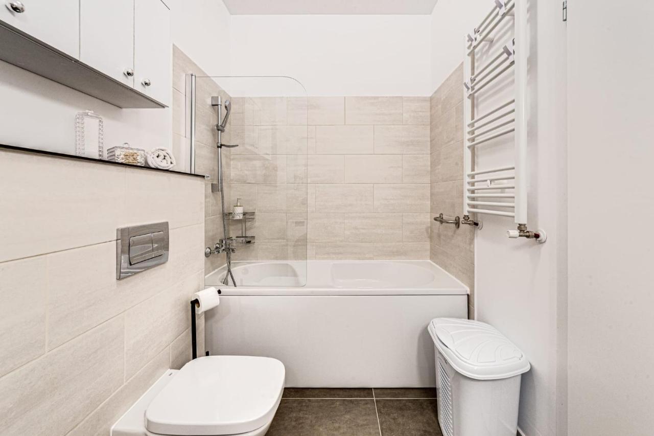 Ari Green Apartment Near Atrium Mall Арад Екстериор снимка