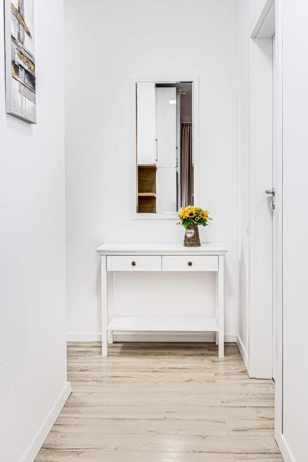 Ari Green Apartment Near Atrium Mall Арад Екстериор снимка